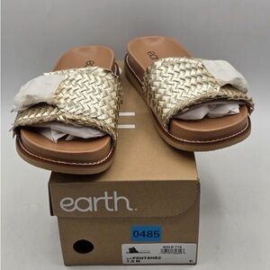 Earth Fontane2 Gold Woven Slide Sandals - Women's